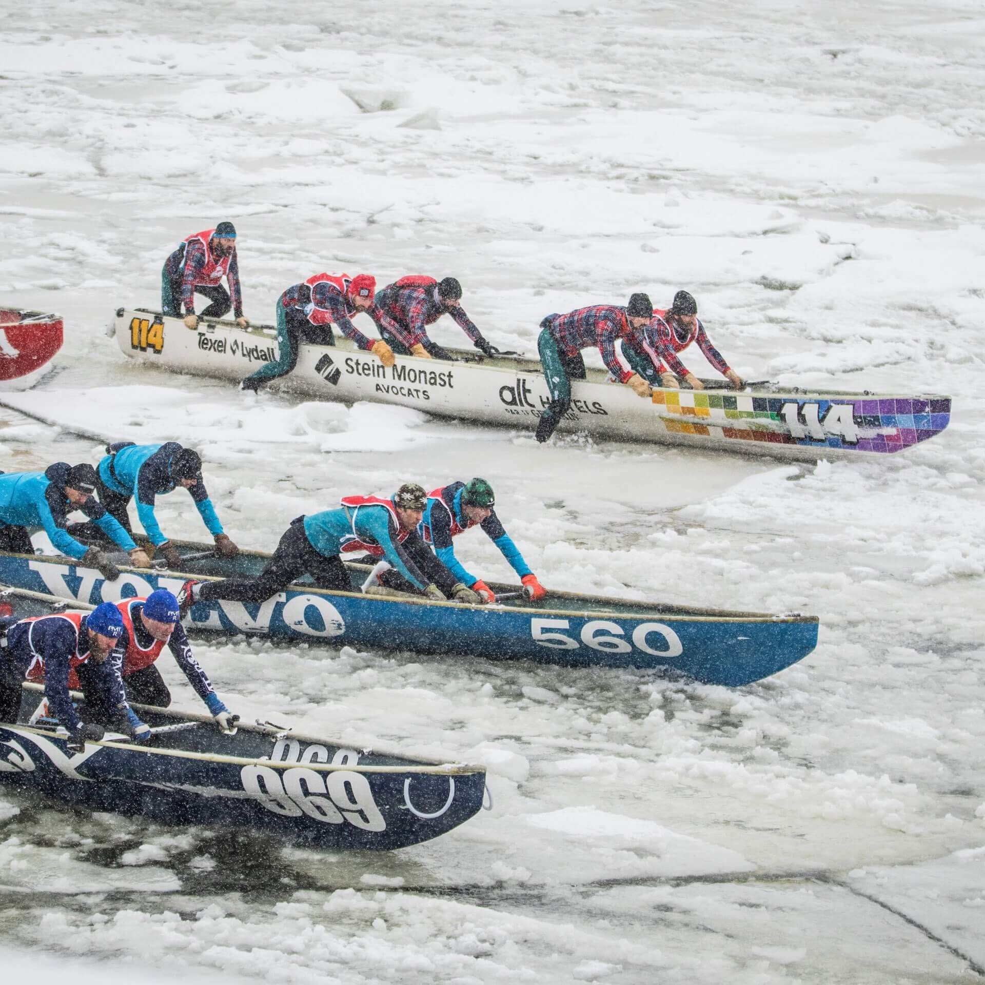 Eiskanurennen beim Winterkarneval in Quebec