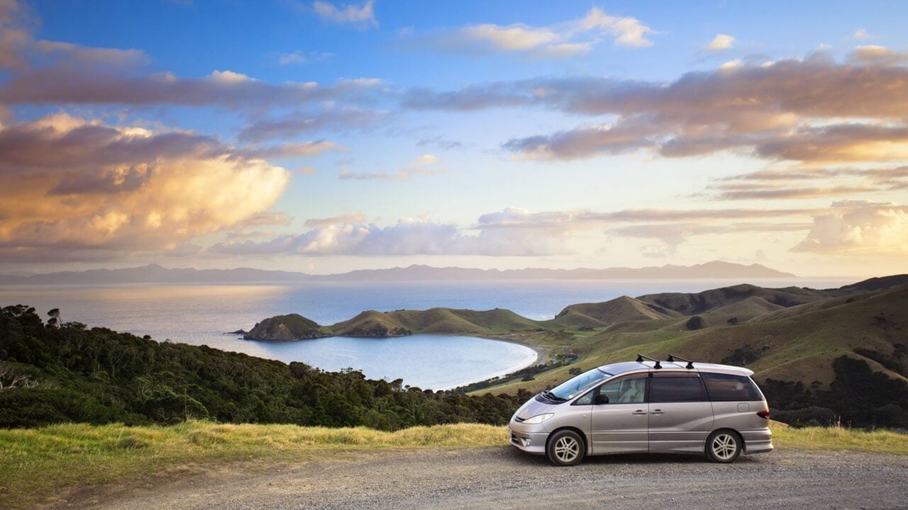 Spaceships Camper auf der Coromandel Halbinsel in Neuseeland