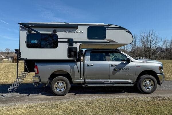 Graner Motorhome Rentals Blue image