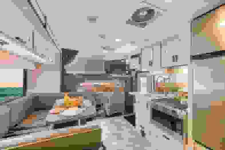 Blurred Vista interior2