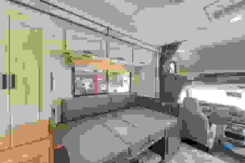 Blurred Vista interior4