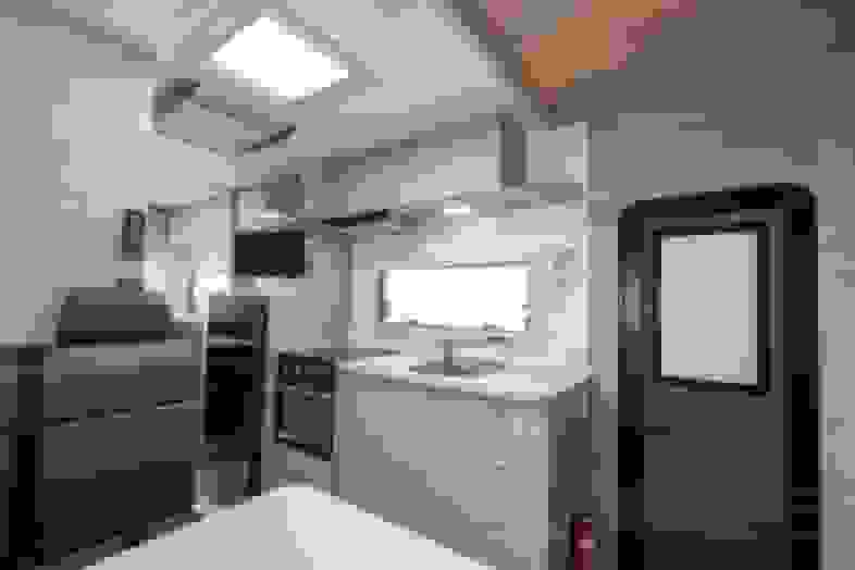 Blurred Vista interior3