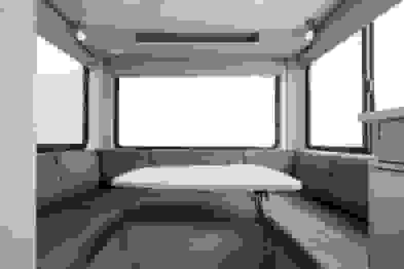Blurred Vista interior3