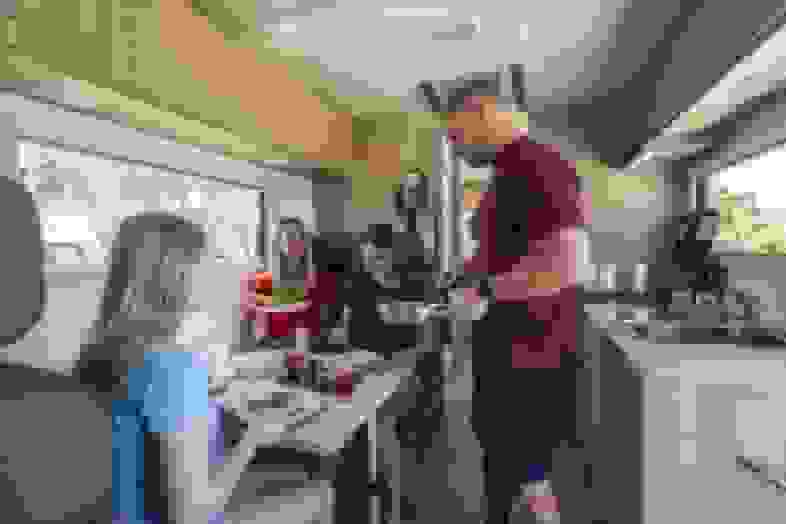 Blurred Vista interior2