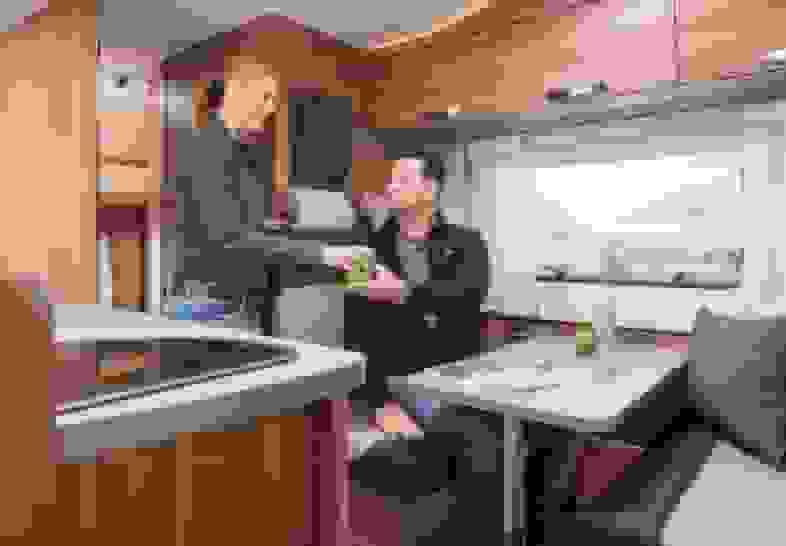 Blurred Vista interior2