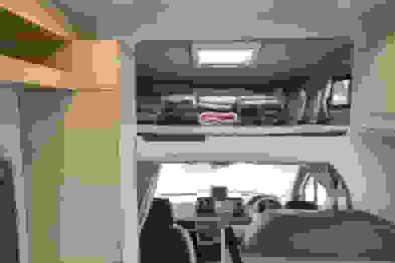 Blurred Vista interior2
