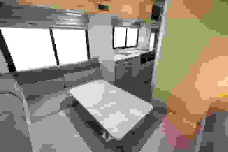 Blurred Vista interior4