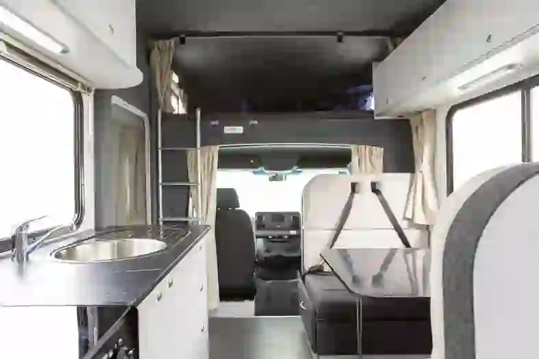 Blurred Vista interior1