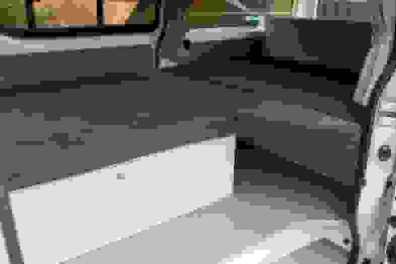 Blurred Vista interior3