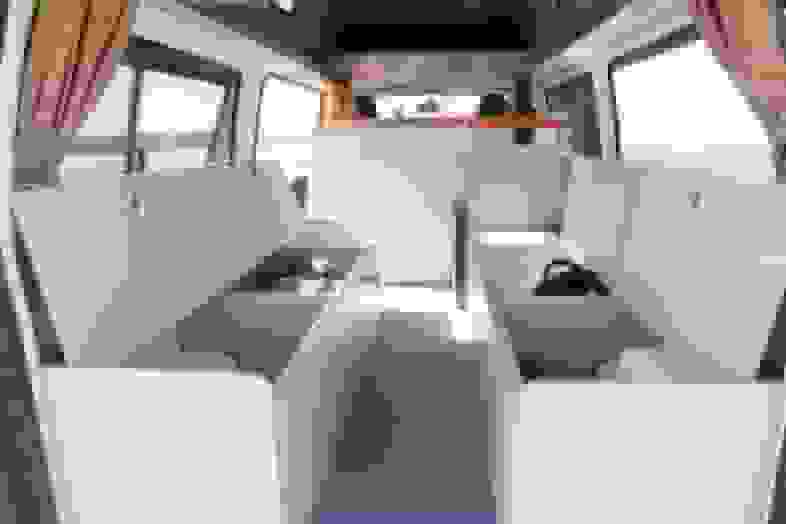 Blurred Vista interior3