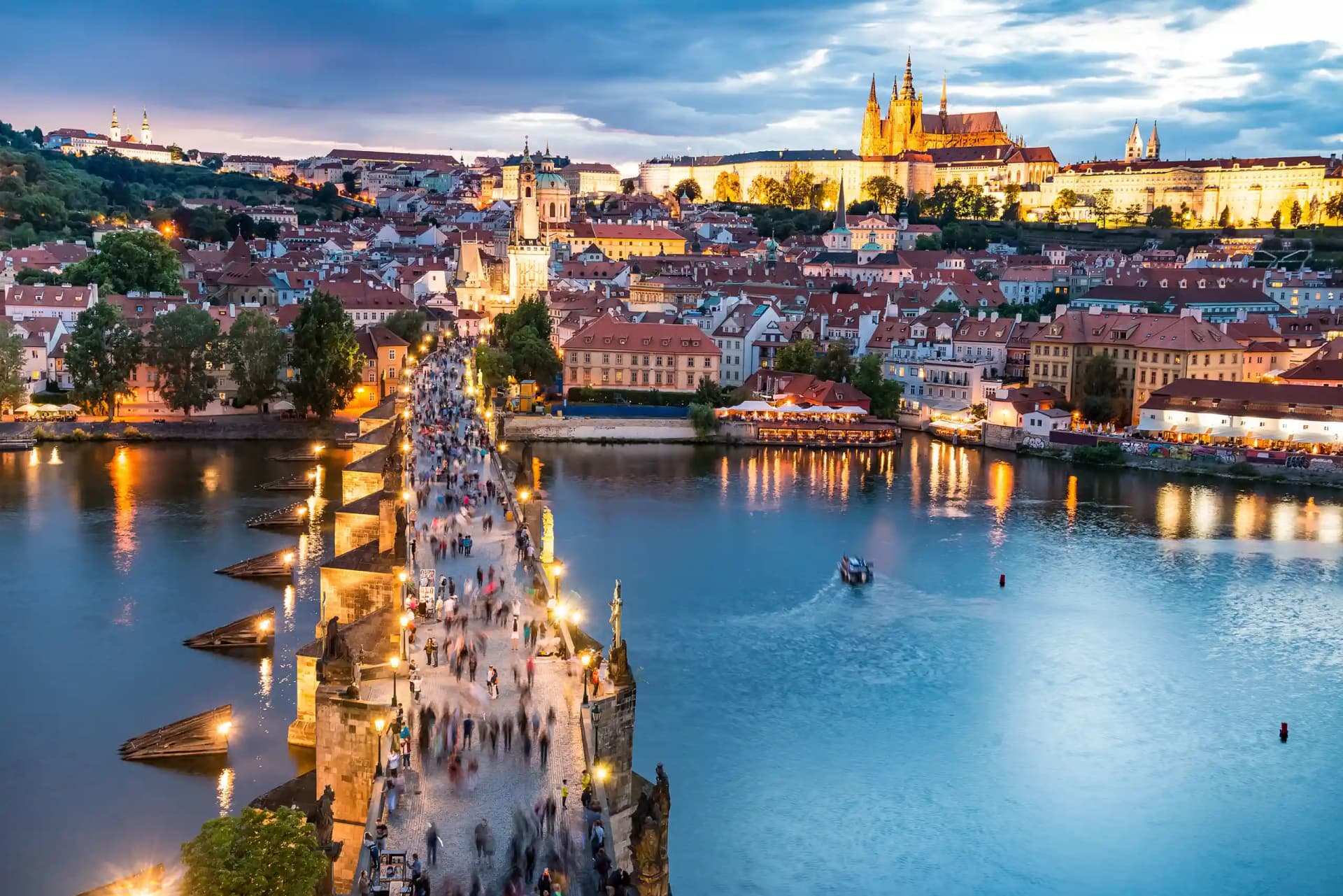 Moldau am Abend in Prag