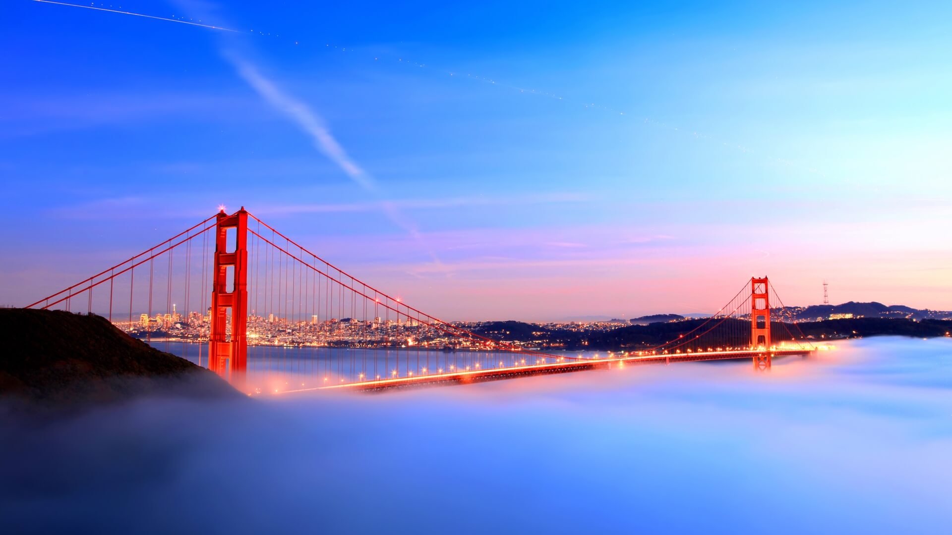 Golden Gate Bridge eingehüllt in Nebel
