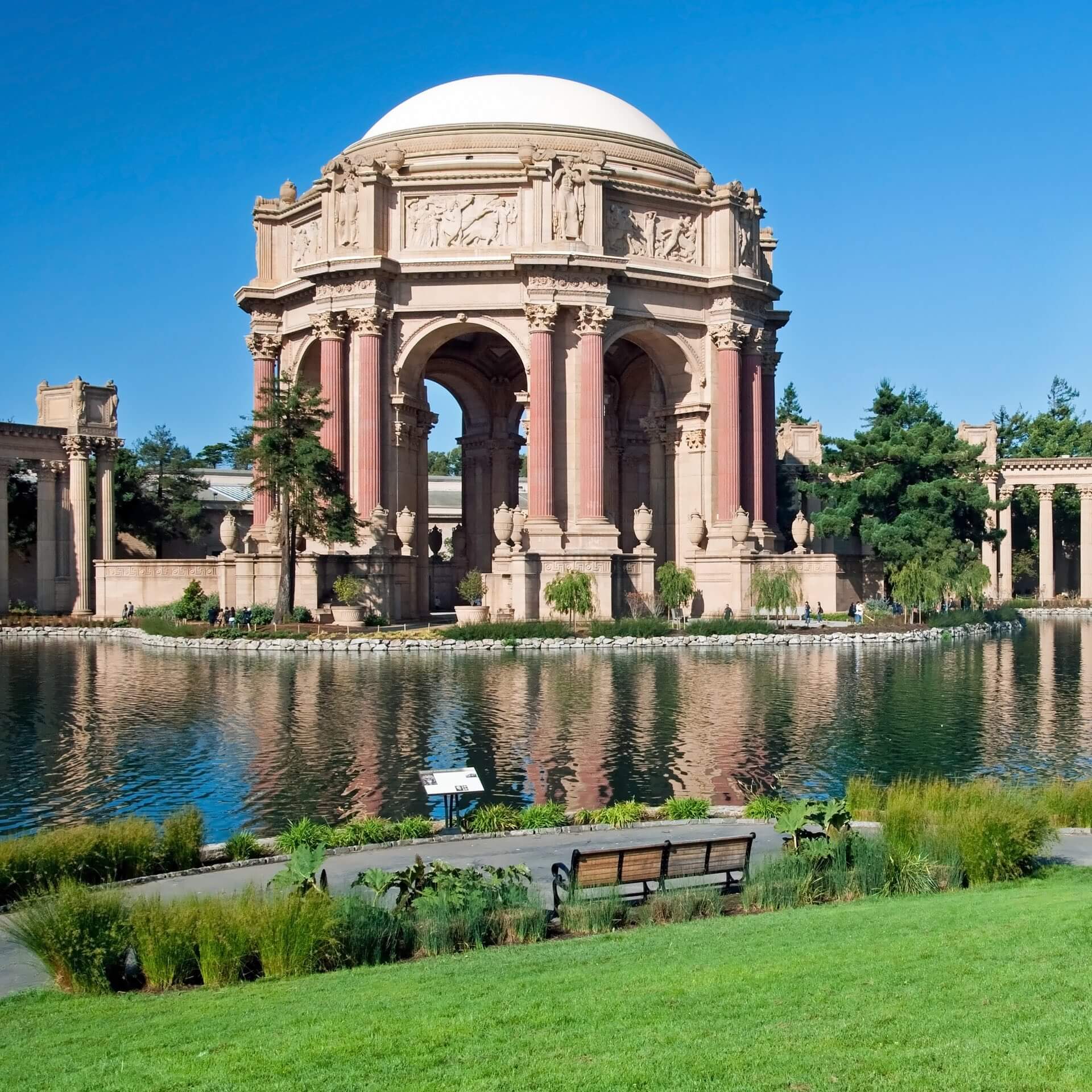 Palace of Fine Arts mit Park in San Francisco