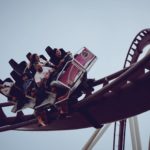 Achterbahn in einem Freizeitpark