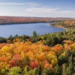 See im Herbst im Algonquin Provincial Park