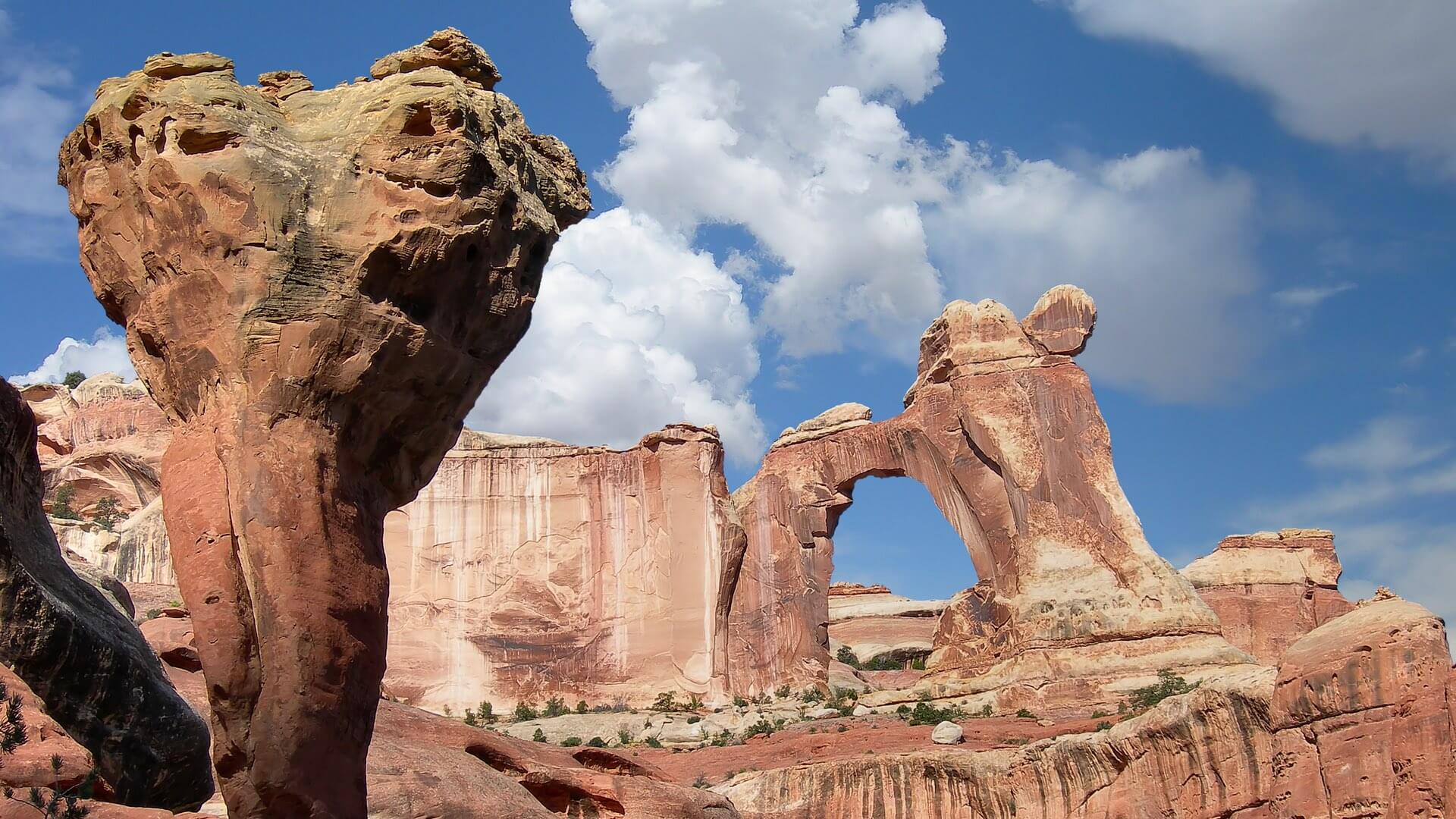 Molar und Angel Arch im Canyonlands-Nationalpark