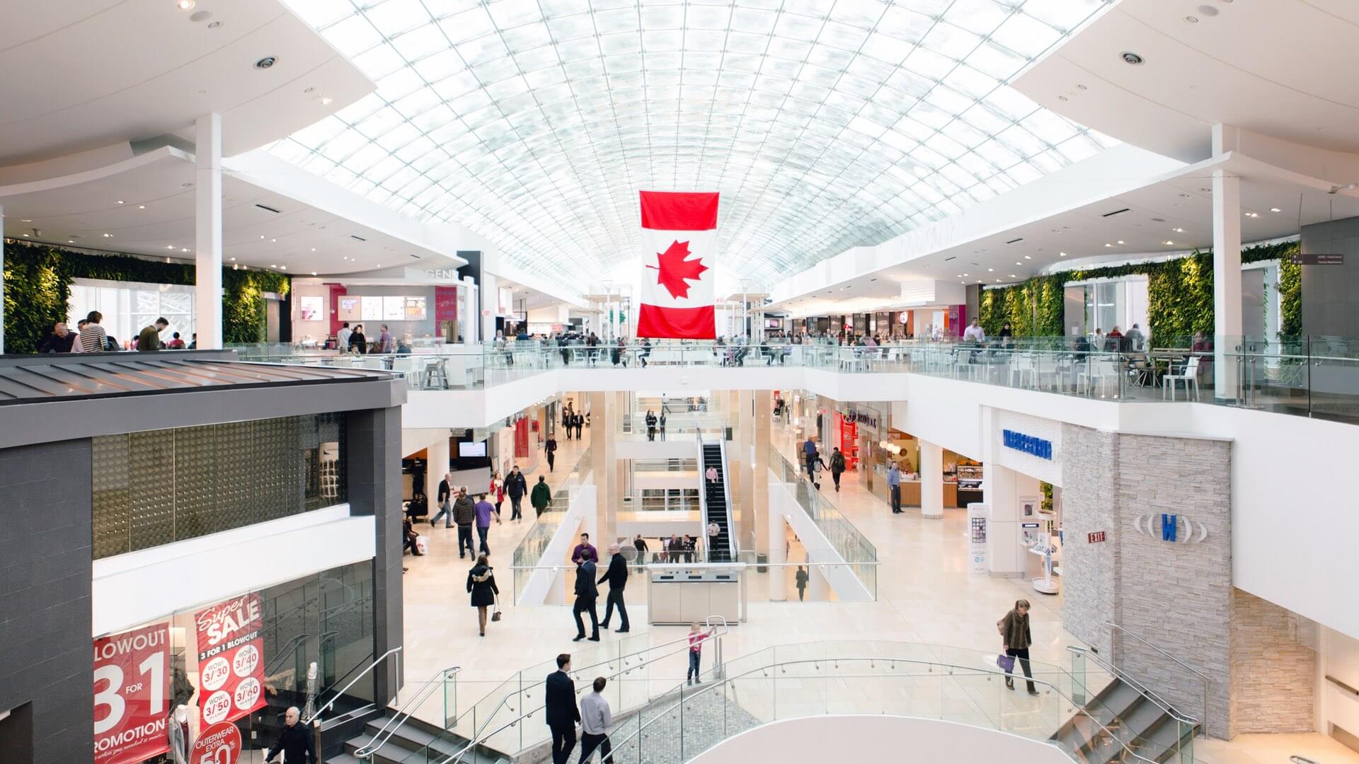 Shopping in einer kanadischen Mall
