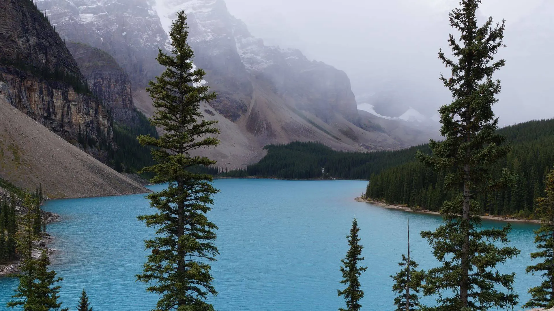 Blick auf den Moraine Lake