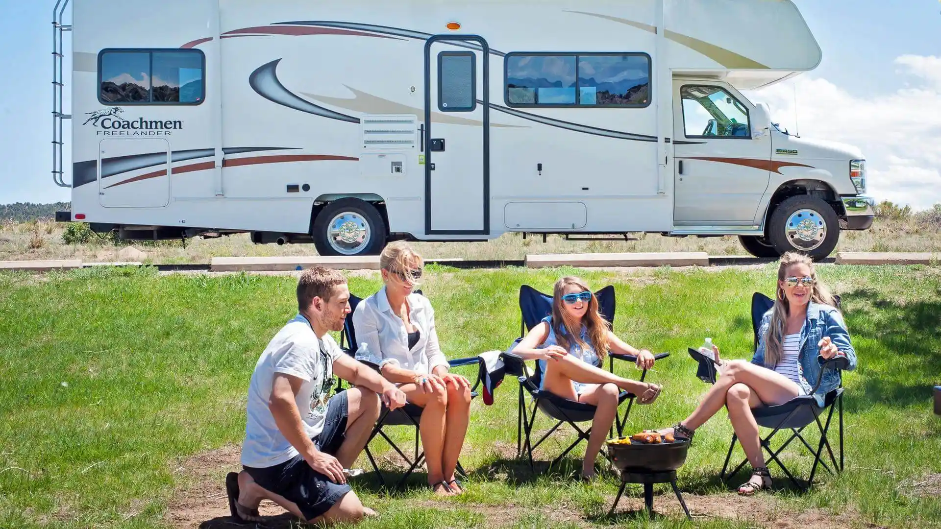 Familie beim Campen