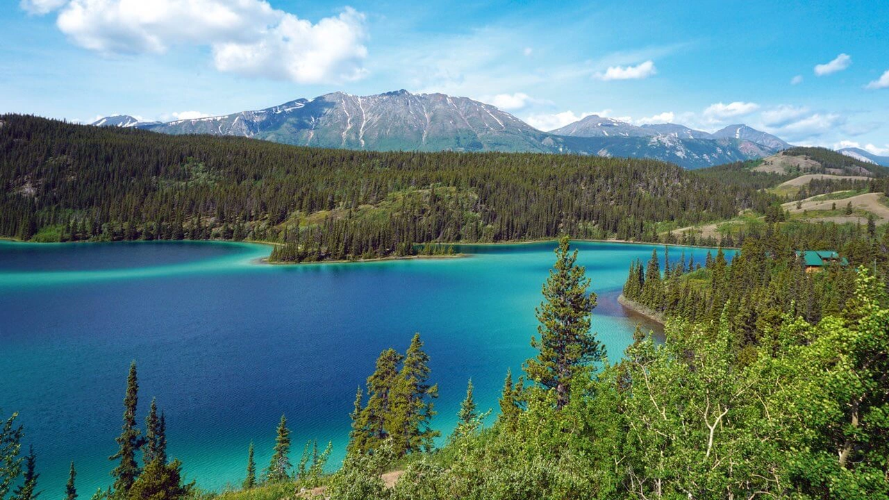 Blick auf den Emerald Lake im Yoho-Nationalpark