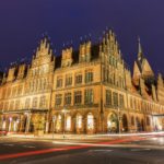 Das Alte Rathaus Hannovers am Abend.
