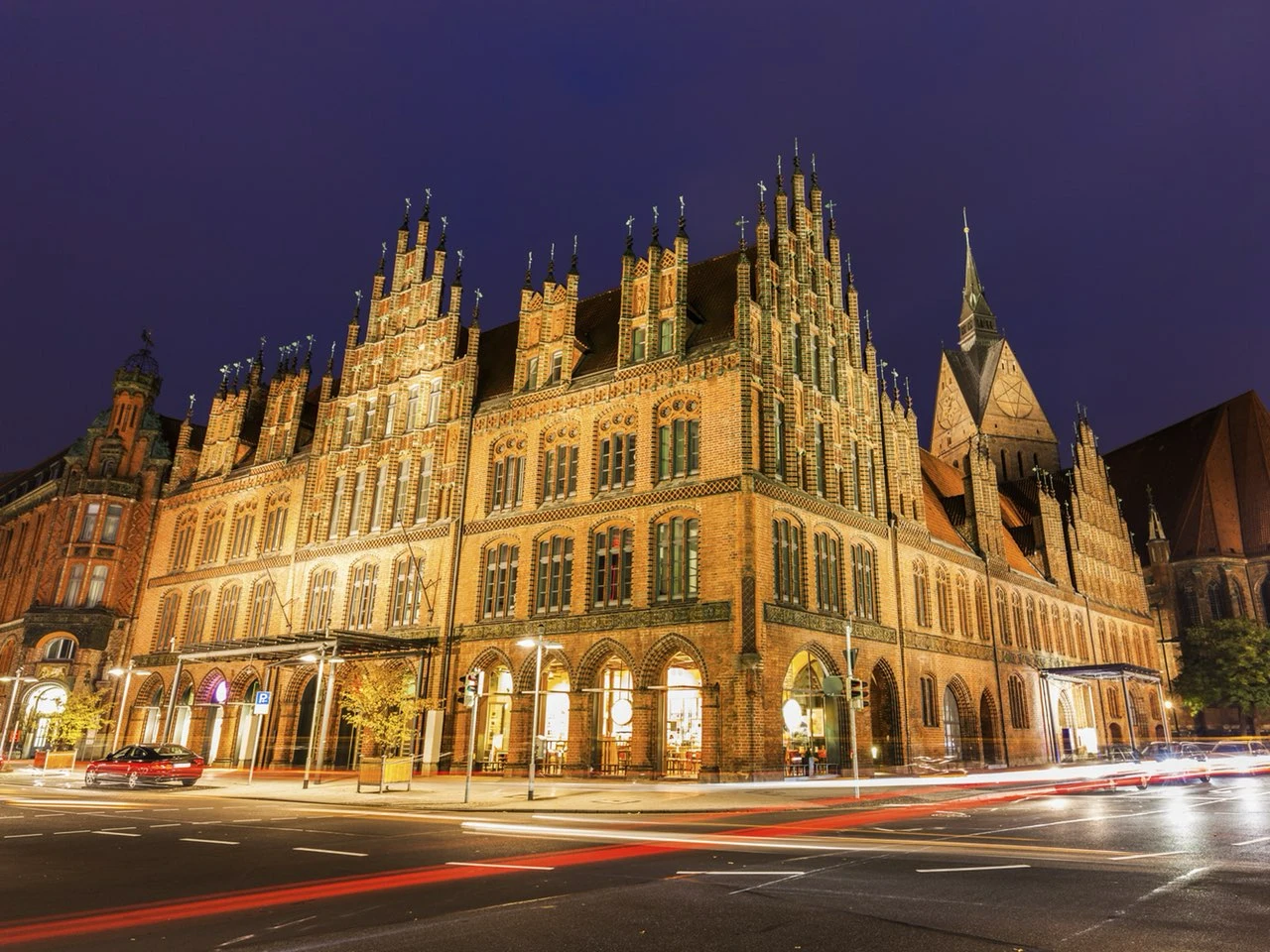 Das Alte Rathaus Hannovers am Abend