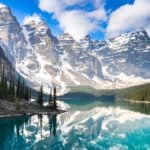 Blick auf den Moraine Lake Im Banff Nationalpark